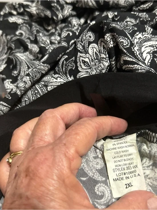 Ashley Blue Black and White Floral Paisley Maxi Pantsuit - Picture 5 of 5